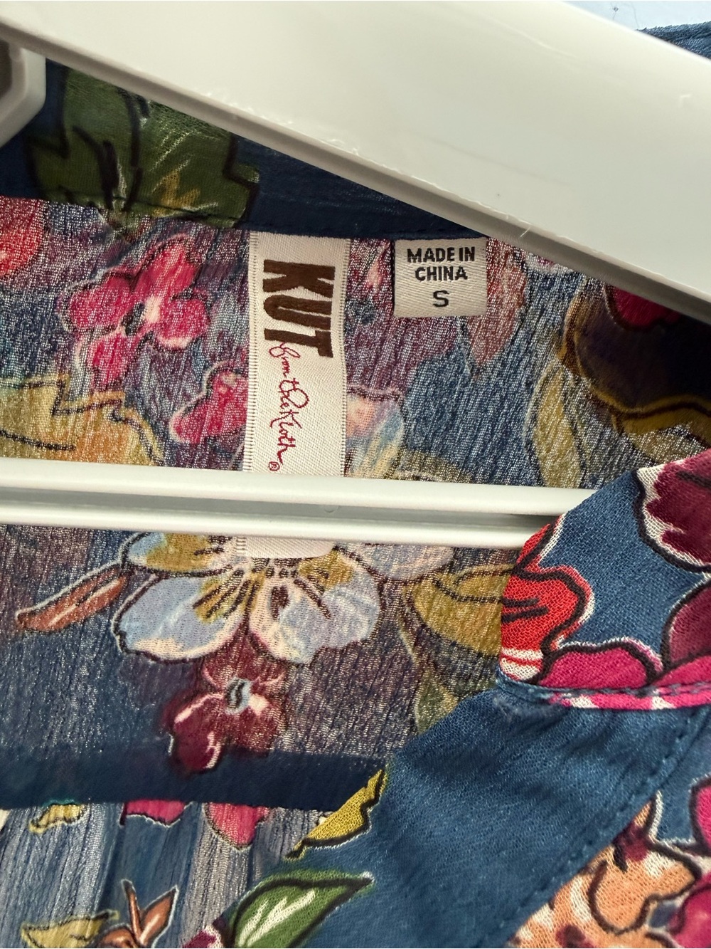 Kut from the Kloth Navy Floral Sheer Button-Front Blouse S - Picture 6 of 9